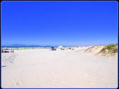 リオデジャネイロ州「Cabo Frioカーボ・フリオ海岸」

ホワイトサンドが特徴です。

ご参考：
http://4travel.jp/travelogue/10791591