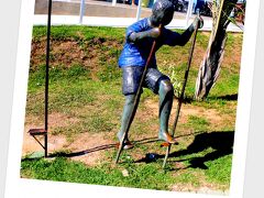 リオデジャネイロ州「Cabo Frioカーボ・フリオ海岸」

でも.....ブラジル人って竹馬するのぉぉぉ？竹馬って....日本か....アジアのような気がしますが....。