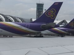 バンコク・スワンナプーム空港

これから、ラチャダーへ