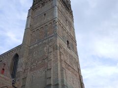 ☆救世主大聖堂。

12〜13世紀のゴシック様式。