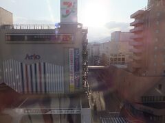 松本の朝。朝日がまぶしいです。
