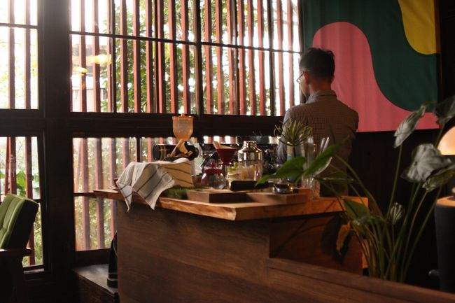 マスターがコーヒーを入れてくれている。<br />こだわりの地下水なのかしら。