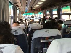■空港バス失敗
新千歳空港からススキノまで空港バス利用。
料金1030円
連休の影響と、ほとんど下道で路線バスの様に進むため、きっちり1時間半かかった。