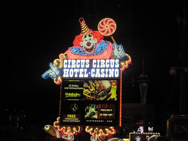 夜になってホテルに戻ります。