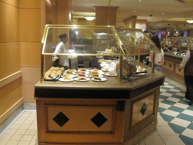 バフェで食事をとりました。