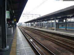 3日目です。

今治駅からJR予讃線の普通列車に乗り込み高松駅を目指します。
