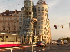 プラハ唯一のポストモダン建築