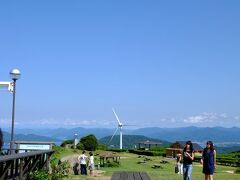 風が心地よく、と言いたいのですが少し暑かったかも