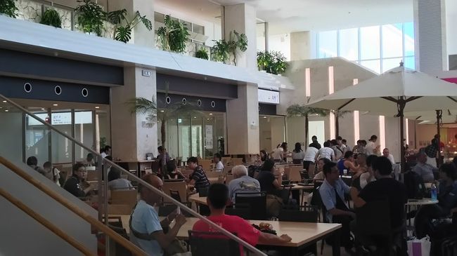 イートインスペースがあったりします