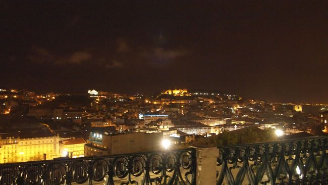 そのままホテルの方へ戻りつつ、途中でサンペドロ・デ・アルカンタラ展望台へ。<br />ここはT.M.Rの消臭力のCMのロケ地（笑）<br />もう15年以上T.M.Rのファンの私としては絶対に来たかったところ！<br /><br />この日はもう疲れてしまっていたので夕飯も食べずにホテルでお休みなさい。。。<br />胃も本調子じゃないし。（そればかりである）