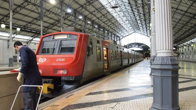 まずはシントラへ。<br />シントラまでは40分くらいです。