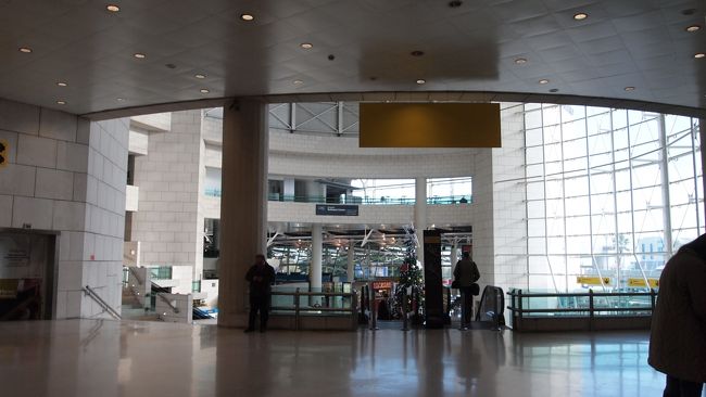 イスタンブール行きの便が無事に飛ぶことをひたすら祈っていたのですが、<br />まさかのディレイ…！！<br />乗り継ぎ時間8時間くらいあるからちょっとくらいディレイしても良いけどさ…。<br /><br />結局無事に乗り継げたので、どうにか成田に帰れました。