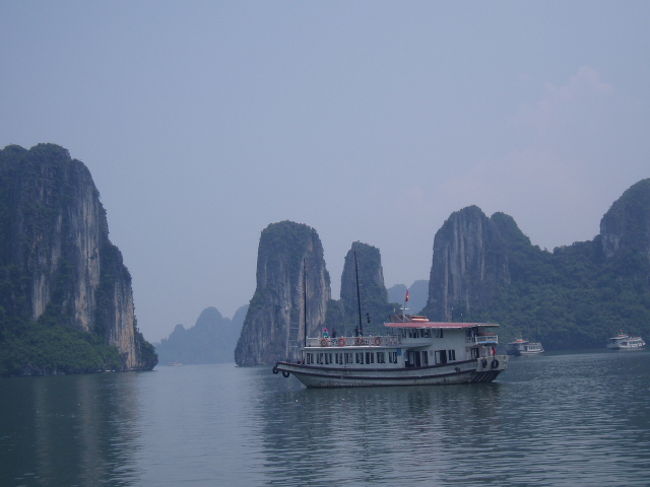 たっぷりクルージング。さすが世界遺産。すばらしい景色。