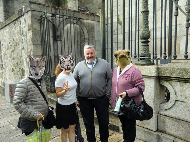 空き時間のタイミングで今回お世話になった運転手さんと。