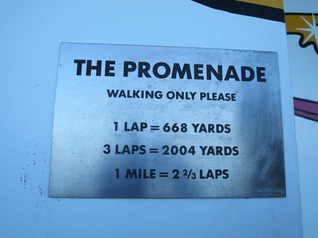 デッキの長さです。<br /><br />１LAP＝688YARDS＝約610メートル