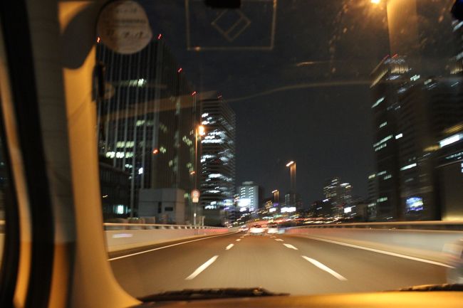 続いて梅田スカイビルへ向かいます♪<br />と、その前に大阪中心部を周回する環状線を一周ww