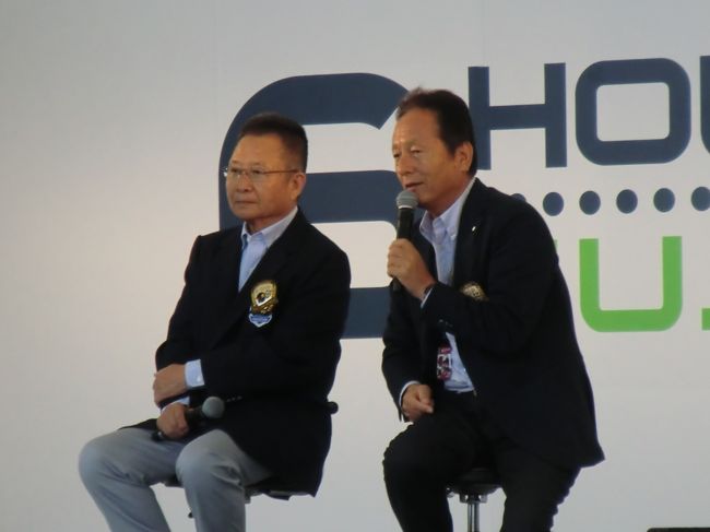 日本のレジェンド、高橋国光さんと関谷正徳さん。