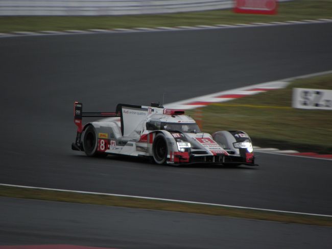 ８号車アウディ。