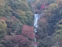 方等の滝
こちらは、結構、迫力あります。