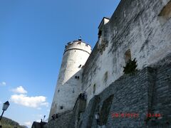 昼食を終えて、今度こそケーブルカーでホーエンザルツブルク城へ登ります。