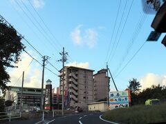 夕日ヶ浦まで亀岡から3時間半くらい、かかったかなぁ〜
本来は、京都縦貫道が京都市内から舞鶴まで繋がったので、それに乗るほうが早いんだろうけれど、シルバーウィーク＆海の京都博＆京都縦貫道が繋がった〜〜効果！で相当混んでいるみたい・・・
それならば、のんびり快適下道ドライブよ♪