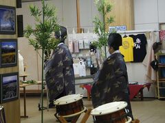 山形旅行3日目の12日は、朝から鳥海山へ。
鳥海山神鹿角切祭（http://www.yuzachokai.jp/event/1278.html）という珍しいお祭りがあるというのでひたすら車で北上しました。
こちらは神事ということで、鳥海山の中腹の国民宿舎 大平山荘の中で、
まずは鳥海山の安全祈願のお祓いを。

