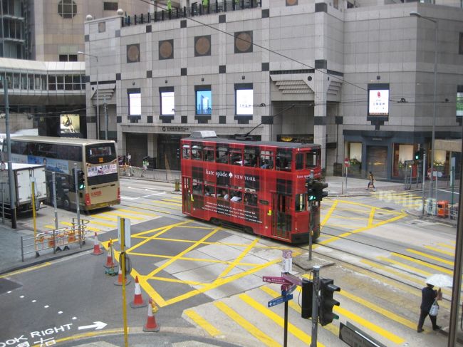 この日は国慶節。中環はいたるところフィリピン人女性であふれかえっていた。