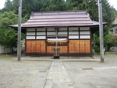 湯田中温泉に鎮座する「湯宮神社」です。

旅の安全を祈願してお参りしていきましょう。
パンパン．礼。