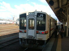 伊勢市駅経由で二見浦（ふたみがうら）駅に行きます。