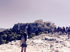 アレオパゴスの丘から見るアクロポリス
