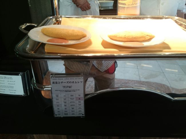 岡山らしいメニューをピックアップしました。<br />上が「ままかり寿司」。下が「黄ニラとチーズのオムレツ」<br />どちらも大変美味しかった。６名全員が大満足する朝食でした！