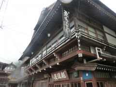 7:15
小雨の中、1時間15分歩いて越後屋旅館に戻って来ました。

越後屋旅館(2食付き)‥8640円
入湯税‥150円
※楽天トラベルで手配しました。