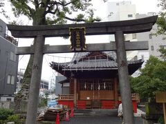 第一ポイントの『江島杉山神社』、このようにひっそりしています。天気も悪いし閑散としている。ここはさっさとやり過ごそう。
