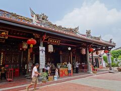 今度は，お寺

『青雲亭（チェン・フン・テン寺院）』

日本の江戸時代初期に建てられた，マレーシア最古のチャイナ寺院だそう