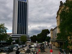 左にあるのが国際会議場に併設されているラディソンＳＡＳ、
右にあるのがＤａｍｍｔｏｒ駅