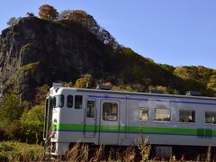 遠軽駅の裏手にそびえる高さ78mの巨大な岩の塊・・・街のシンボル的な存在でもあります瞰望岩を見に遠軽駅にやって来ました