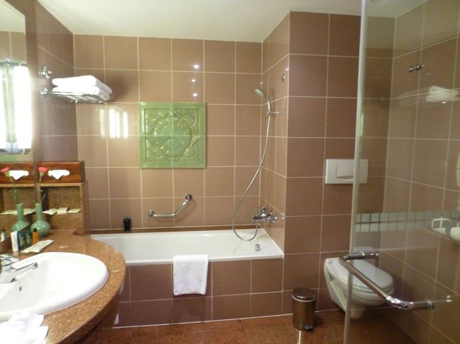 シャワーブースが別にありました。