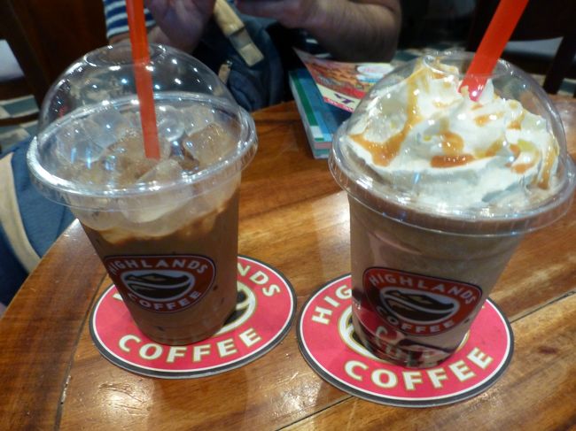 ハイランズコーヒーでひと休み。