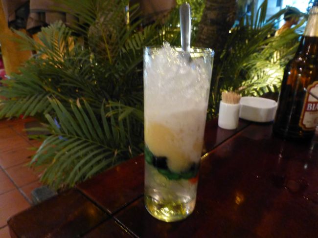 チェー。6品頼んで2000円いかなかった感じです。ただ街歩きでばてたせいか、随分残してしまいました。