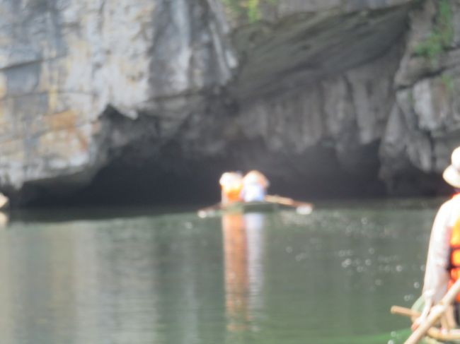 凄いところに入っていきます。