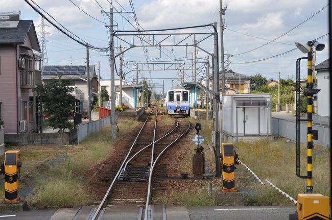 　次は西春江駅です。<br />　上り電車が待っています。