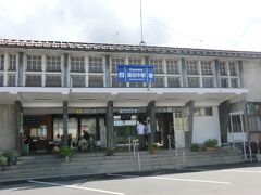 9:50
湯田中駅に着きました。
角間温泉から車だと、わずか10分でした。
