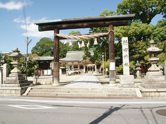 ●鳥居＠龍田神社

宿場町の古い街並みを楽しんでいると、龍田神社に到着しました。