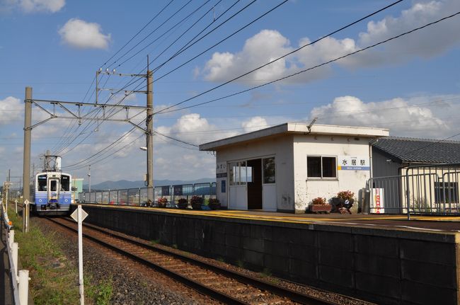 　下り三国港行きがやってきました。