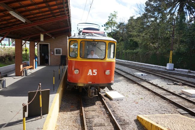 <br /><br />ちんちん電車。観光用になっていて、単純に往復して楽しむだけです。