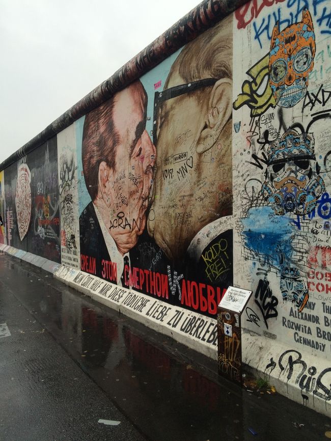 初めてのドイツへ Berlin編2 2ーberlin Wall Check Point Charlie Markt ベルリン ドイツ の旅行記 ブログ By Travel Necoさん フォートラベル 初めてのドイツへ Berlin編2 2ーberlin Wall Check Point Charlie Markt ベルリン ドイツ の旅行記 ブログ By Travel Necoさん フォートラベル