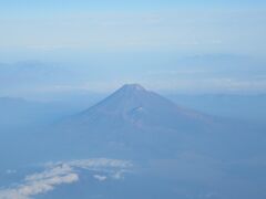 でも富士山は見えました。

少しもやってるようですけどー。