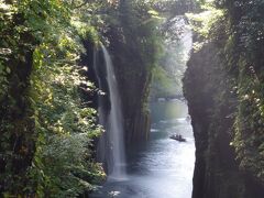 真名井の滝です。
水曜どうでしょうでは絵葉書の旅2のワンシーンで出てきてます（ピンポイント過ぎるｗ）

高千穂神社は寄りませんでした（ぱっと見階段が凄そうだったのでｗ）