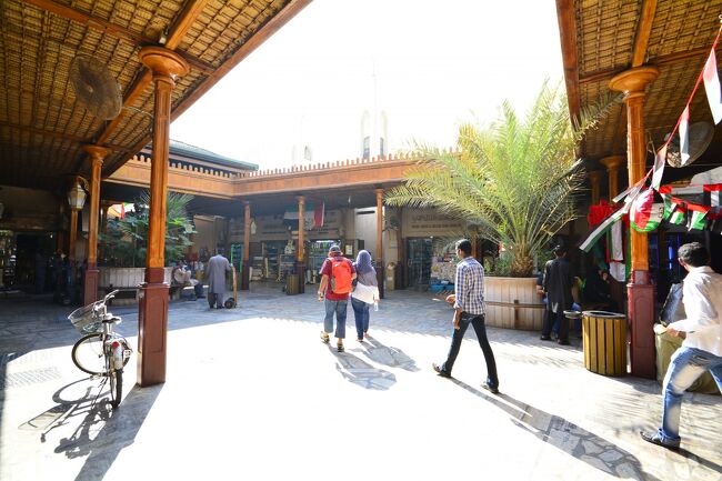 広場のようなところに出ました。