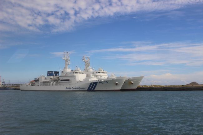 海上保安庁の船がみえます<br /><br />